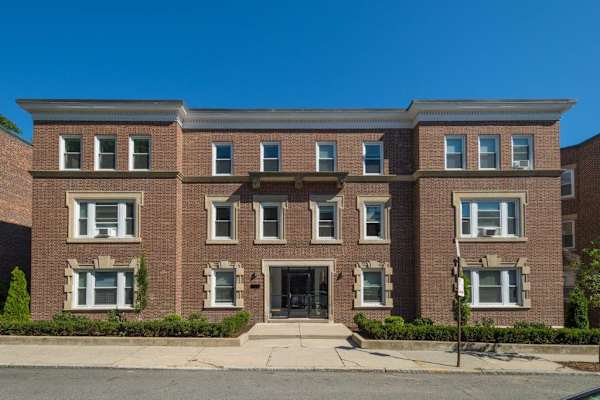 31-35 South Street property